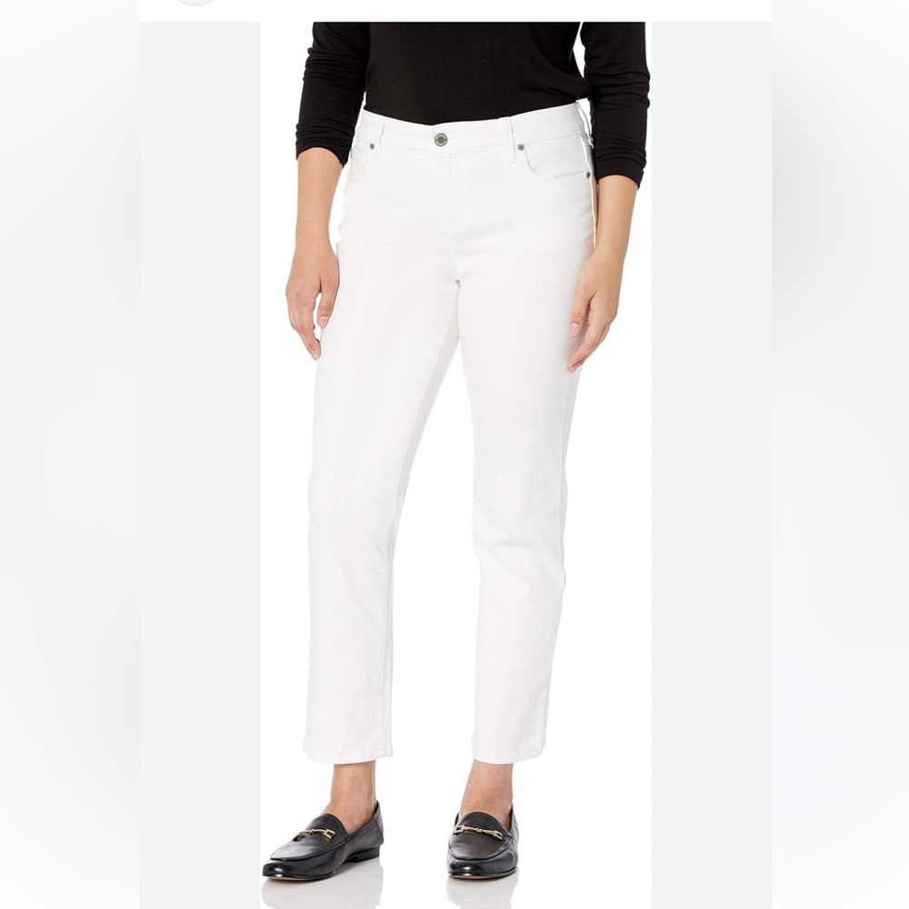 Bandolino Mandy, slim cropped white jeans, size 16 NWOT